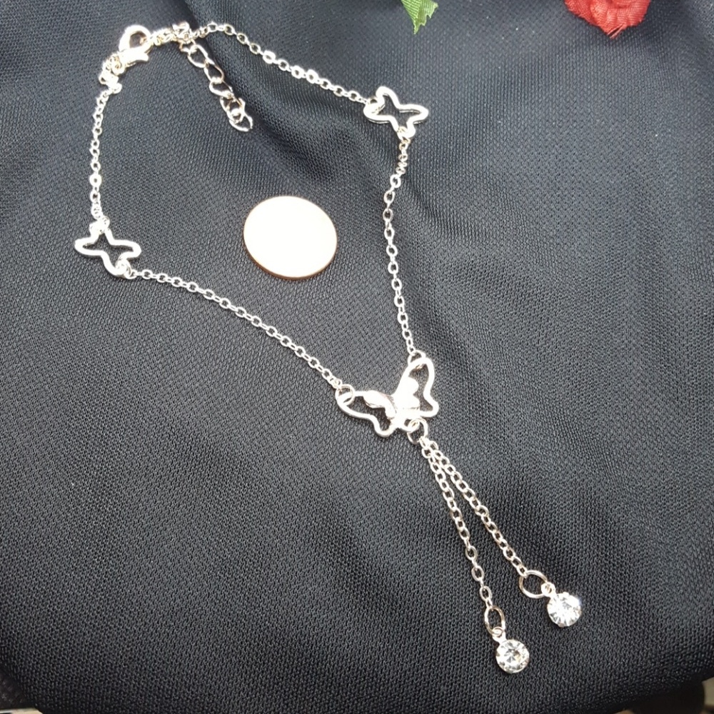 NWOT rose gold colored butterfly charm anklet - Picture 2 of 3